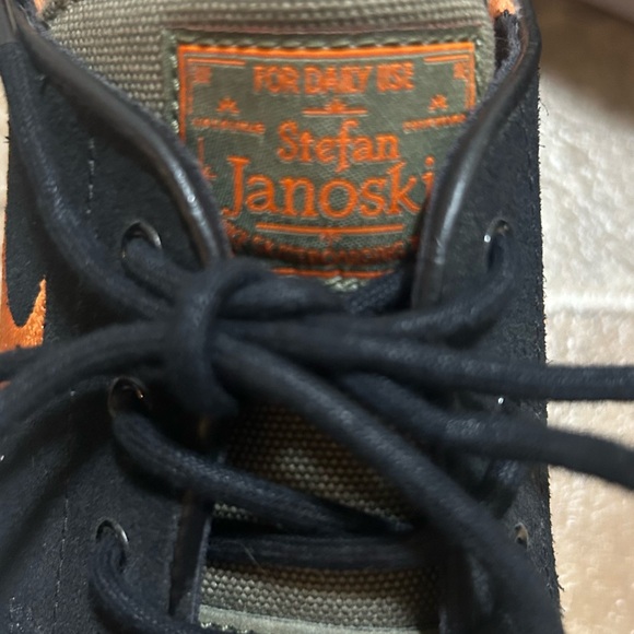 Nike SB Stefan Janoski Undefeated Olive - Picture 11 of 11